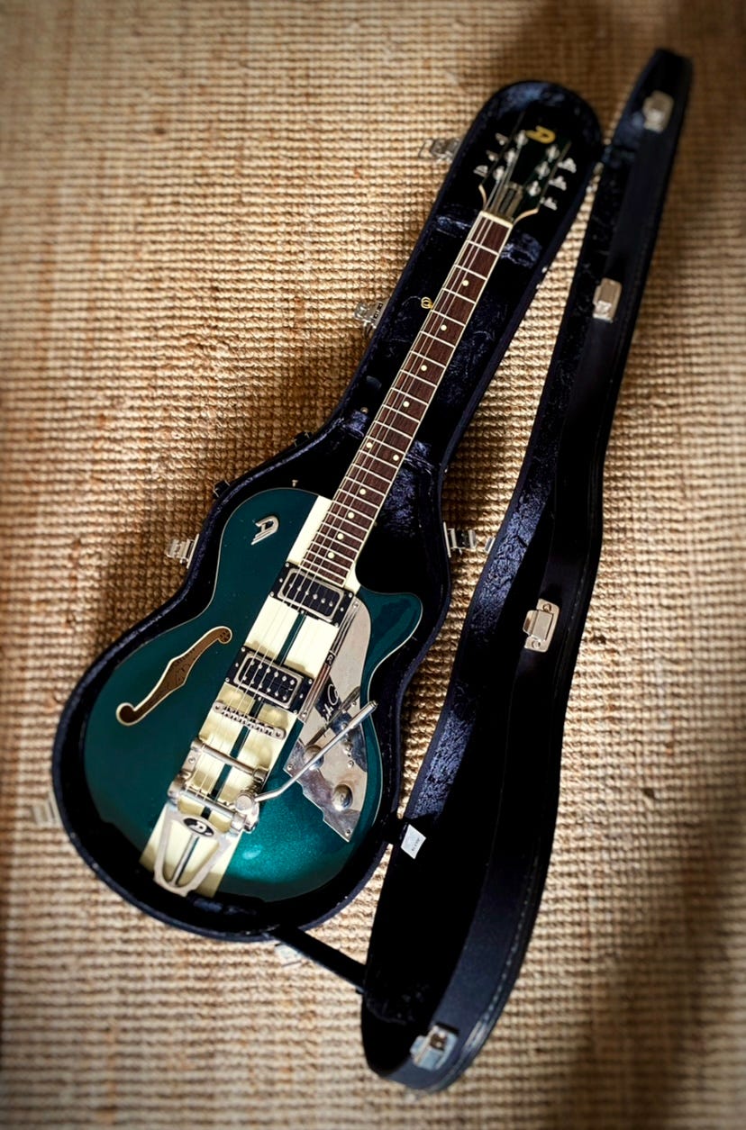 Entre Cordas e Luzes